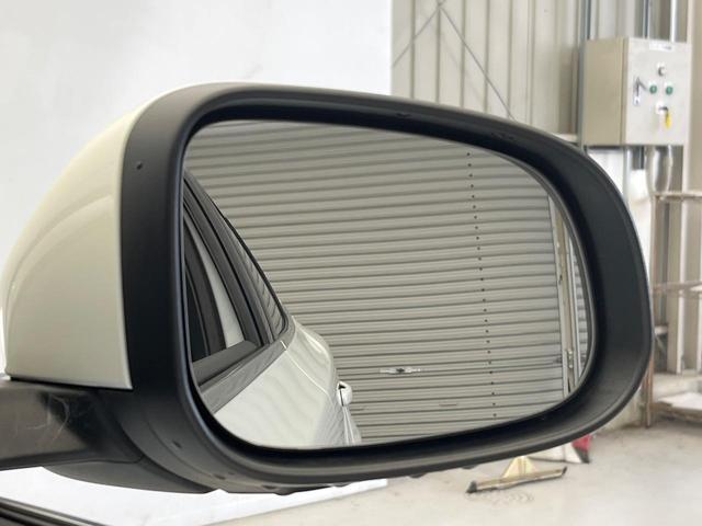 Ｖ４０ Ｄ４　ＳＥ　禁煙車　インテリセーフ　純正ＨＤＤナビ　バックカメラ　パドルシフト　フロントシートヒーター　運転席パワーシート　純正１７インチアルミホイール　Ｂｌｕｅｔｏｏｔｈ　ＣＤ・ＤＶＤ再生機能（30枚目）