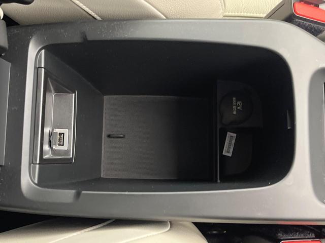 Ｖ４０ Ｄ４　ＳＥ　禁煙車　インテリセーフ　純正ＨＤＤナビ　バックカメラ　パドルシフト　フロントシートヒーター　運転席パワーシート　純正１７インチアルミホイール　Ｂｌｕｅｔｏｏｔｈ　ＣＤ・ＤＶＤ再生機能（52枚目）