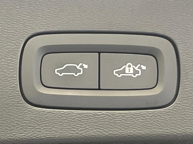 V60 T5 モメンタム 純正9インチナビ 茶革シート パイロットアシスト シートヒーター パワーシート バックカメラ Apple Car Play Bluetooth フルセグTV パワーバックドア LEDヘッドライト(24枚目)