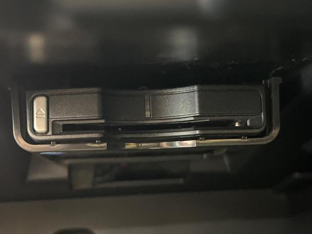 V60 T5 モメンタム 純正9インチナビ 茶革シート パイロットアシスト シートヒーター パワーシート バックカメラ Apple Car Play Bluetooth フルセグTV パワーバックドア LEDヘッドライト(26枚目)