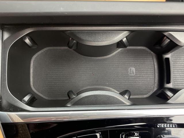 V60 T5 モメンタム 純正9インチナビ 茶革シート パイロットアシスト シートヒーター パワーシート バックカメラ Apple Car Play Bluetooth フルセグTV パワーバックドア LEDヘッドライト(50枚目)