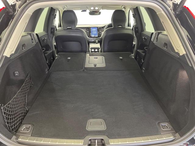 XC60 プラス B5 認定中古車 Googleナビ 360°ビューカメラ パイロットアシスト シートヒーター パワーバックドア LEDヘッドライト ブラインドスポットインフォメーション レーンキープアシスト(23枚目)
