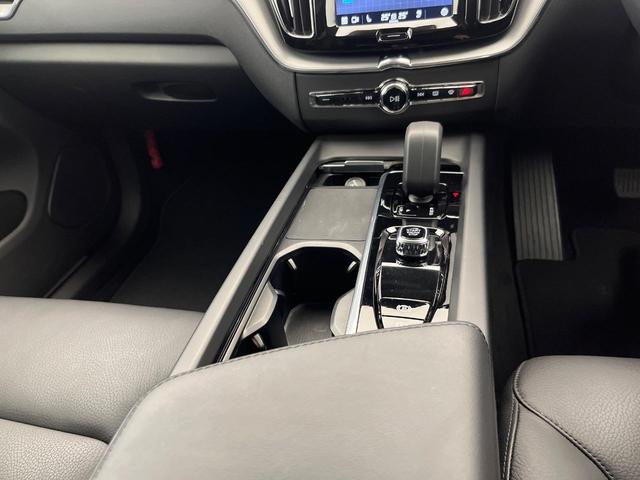 XC60 プラス B5 認定中古車 Googleナビ 360°ビューカメラ パイロットアシスト シートヒーター パワーバックドア LEDヘッドライト ブラインドスポットインフォメーション レーンキープアシスト(48枚目)