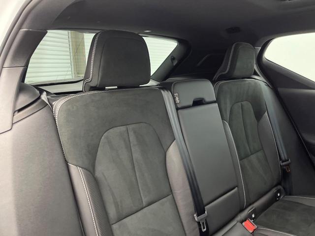XC40 T5 AWD Rデザイン 認定中古車 サンルーフ harman/kardon 360°ビューカメラ 禁煙車 インテリセーフ シートヒーター メモリー機能付きパワーシート 純正9インチナビ フルセグTV LEDヘッドライト(13枚目)