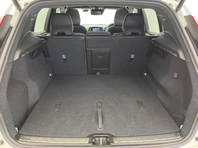 XC40 T5 AWD Rデザイン 認定中古車 サンルーフ harman/kardon 360°ビューカメラ 禁煙車 インテリセーフ シートヒーター メモリー機能付きパワーシート 純正9インチナビ フルセグTV LEDヘッドライト(14枚目)