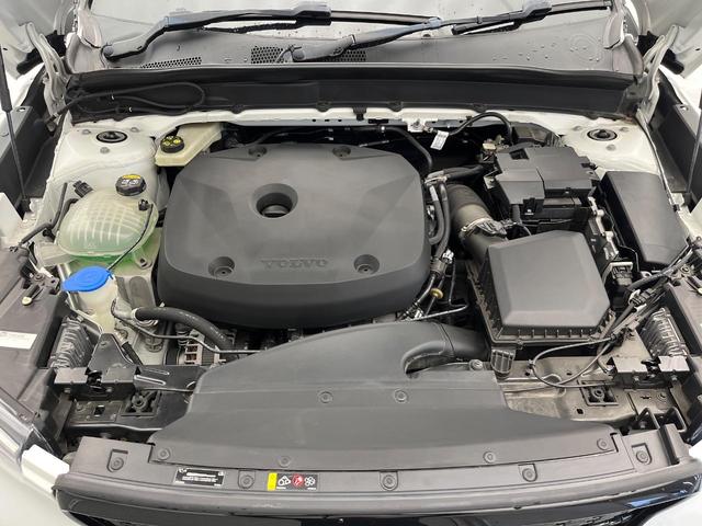 XC40 T5 AWD Rデザイン 認定中古車 サンルーフ harman/kardon 360°ビューカメラ 禁煙車 インテリセーフ シートヒーター メモリー機能付きパワーシート 純正9インチナビ フルセグTV LEDヘッドライト(21枚目)