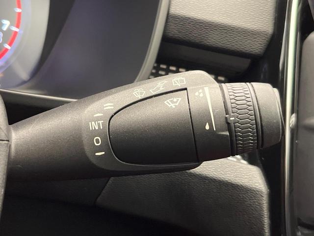 XC40 T5 AWD Rデザイン 認定中古車 サンルーフ harman/kardon 360°ビューカメラ 禁煙車 インテリセーフ シートヒーター メモリー機能付きパワーシート 純正9インチナビ フルセグTV LEDヘッドライト(41枚目)