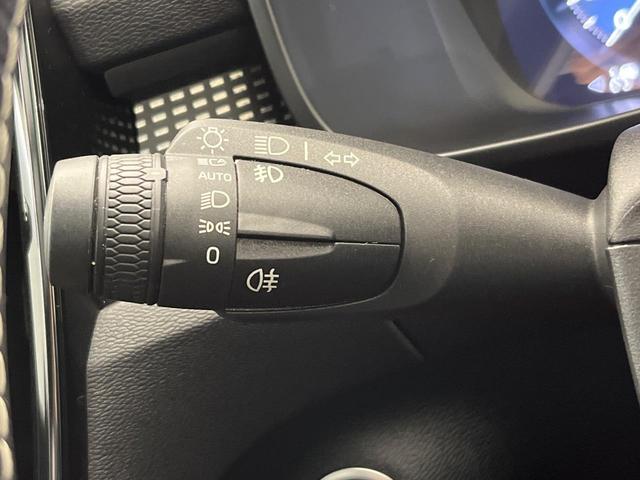 XC40 T5 AWD Rデザイン 認定中古車 サンルーフ harman/kardon 360°ビューカメラ 禁煙車 インテリセーフ シートヒーター メモリー機能付きパワーシート 純正9インチナビ フルセグTV LEDヘッドライト(42枚目)