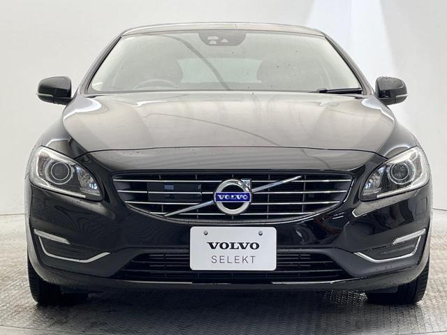 Ｖ６０ Ｄ４　クラシック　ディーゼル　サンルーフ　インテリセーフ　禁煙車　シートヒーター　パワーシート　フルセグＴＶ　Ｂｌｕｅｔｏｏｔｈ　ＬＥＤヘッドライト　ブラインドスポットインフォメーション（17枚目）