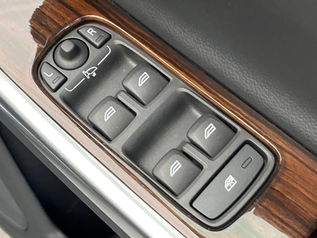 Ｖ６０ Ｄ４　クラシック　ディーゼル　サンルーフ　インテリセーフ　禁煙車　シートヒーター　パワーシート　フルセグＴＶ　Ｂｌｕｅｔｏｏｔｈ　ＬＥＤヘッドライト　ブラインドスポットインフォメーション（31枚目）