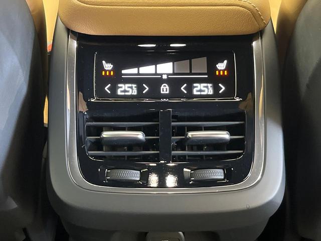 V60 クロスカントリー アルティメット B5 AWD 認定中古車 Googleモデル 360ビューカメラ パイロットアシスト シートベンチレーション メモリー機能付きパワーシート パワーバックドア LEDヘッドライト ブラインドスポットインフォメーション(9枚目)
