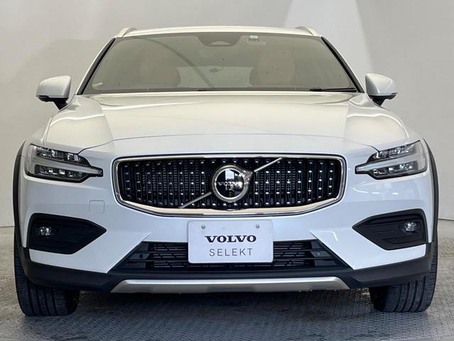 V60 クロスカントリー アルティメット B5 AWD 認定中古車 Googleモデル 360ビューカメラ パイロットアシスト シートベンチレーション メモリー機能付きパワーシート パワーバックドア LEDヘッドライト ブラインドスポットインフォメーション(18枚目)