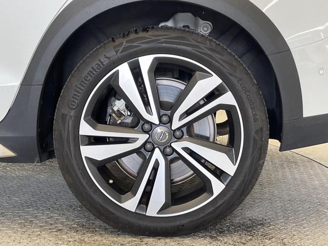 V60 クロスカントリー アルティメット B5 AWD 認定中古車 Googleモデル 360ビューカメラ パイロットアシスト シートベンチレーション メモリー機能付きパワーシート パワーバックドア LEDヘッドライト ブラインドスポットインフォメーション(30枚目)