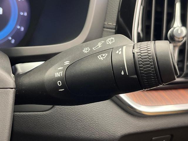 V60 クロスカントリー アルティメット B5 AWD 認定中古車 Googleモデル 360ビューカメラ パイロットアシスト シートベンチレーション メモリー機能付きパワーシート パワーバックドア LEDヘッドライト ブラインドスポットインフォメーション(39枚目)