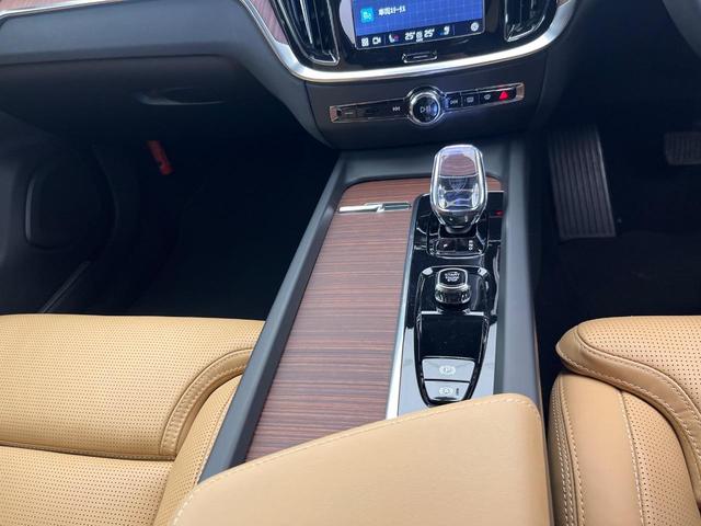 V60 クロスカントリー アルティメット B5 AWD 認定中古車 Googleモデル 360ビューカメラ パイロットアシスト シートベンチレーション メモリー機能付きパワーシート パワーバックドア LEDヘッドライト ブラインドスポットインフォメーション(50枚目)