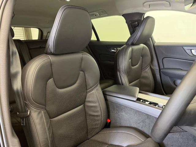 Ｖ６０ クロスカントリー　Ｂ５　ＡＷＤ　プロ　認定中古車　９インチナビ　黒革シート　ｈａｒｍａｎ／ｋａｒｄｏｎ　３６０°ビューカメラ　シートベンチレーション　シートヒーター　パワーシート　パワーバックドア　純正１９インチアルミ　ＬＥＤヘッドライト（12枚目）