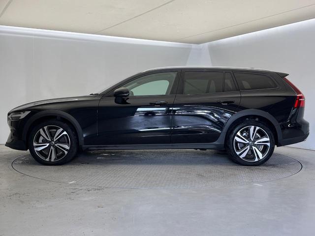 Ｖ６０ クロスカントリー　Ｂ５　ＡＷＤ　プロ　認定中古車　９インチナビ　黒革シート　ｈａｒｍａｎ／ｋａｒｄｏｎ　３６０°ビューカメラ　シートベンチレーション　シートヒーター　パワーシート　パワーバックドア　純正１９インチアルミ　ＬＥＤヘッドライト（20枚目）