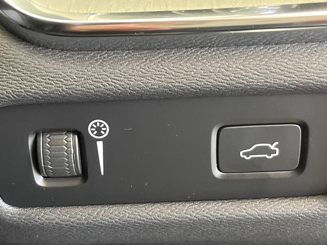 Ｖ６０ クロスカントリー　Ｂ５　ＡＷＤ　プロ　認定中古車　９インチナビ　黒革シート　ｈａｒｍａｎ／ｋａｒｄｏｎ　３６０°ビューカメラ　シートベンチレーション　シートヒーター　パワーシート　パワーバックドア　純正１９インチアルミ　ＬＥＤヘッドライト（36枚目）