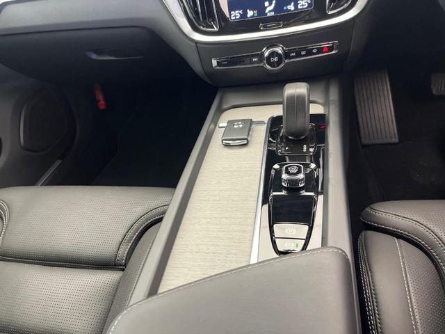 Ｖ６０ クロスカントリー　Ｂ５　ＡＷＤ　プロ　認定中古車　９インチナビ　黒革シート　ｈａｒｍａｎ／ｋａｒｄｏｎ　３６０°ビューカメラ　シートベンチレーション　シートヒーター　パワーシート　パワーバックドア　純正１９インチアルミ　ＬＥＤヘッドライト（49枚目）