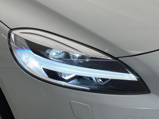 Ｖ４０ クロスカントリー　Ｄ４　サマム　ディーゼル　黒革シート　ｈａｒｍａｎ／ｋａｒｄｏｎ　禁煙車　インテリセーフ　シートヒーター　メモリー機能付パワーシート　バックカメラ　Ｂｌｕｅｔｏｏｔｈ　フルセグＴＶ　トールハンマーＬＥＤヘッドライト（15枚目）