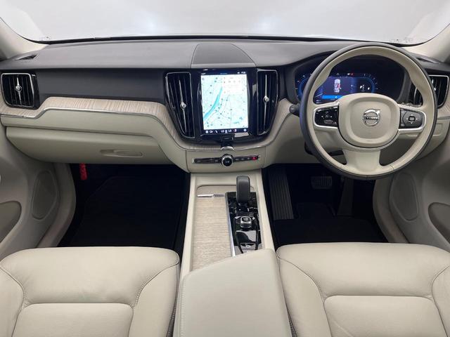 ＸＣ６０　プラス　Ｂ５入庫です！３６０°ビューカメラやシートヒーターなど快適装備盛りだくさん♪もちろんボルボが世界に誇る安全機能も多数装備されております。