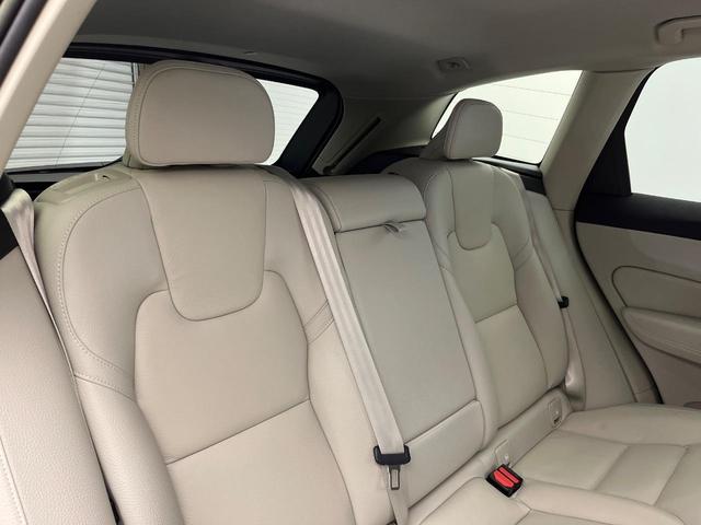 広々とした２列目シートは居住性が高く、居心地も快適！友達や家族とのお出かけにぴったりです。ベビーシートやチャイルドシート使用時も快適にお過ごしいただける十分な空間を確保しています。