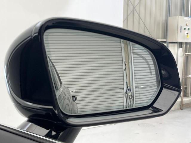 V60 B4 モメンタム 認定中古車 黒革シート 360°ビューカメラ 禁煙車 インテリセーフ シートヒーター 純正9インチナビ AppleCarPlay Bluetooth フルセグTV パワーバックドア LEDヘッドライト(9枚目)