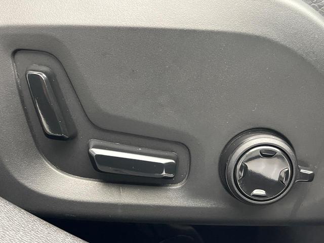 V60 B4 モメンタム 認定中古車 黒革シート 360°ビューカメラ 禁煙車 インテリセーフ シートヒーター 純正9インチナビ AppleCarPlay Bluetooth フルセグTV パワーバックドア LEDヘッドライト(22枚目)