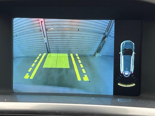 Ｖ６０ Ｄ４　Ｒデザイン　純正ナビ　ディーゼル　メモリー機能付きパワーシート　ブラインドスポットインフォメーション　本革シート　Ｂｌｕｅｔｏｏｔｈ　ＨＩＤヘッドライト　純正１８インチアルミホイール（6枚目）