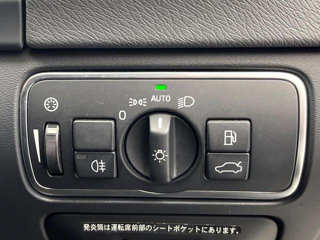 Ｖ６０ Ｄ４　Ｒデザイン　純正ナビ　ディーゼル　メモリー機能付きパワーシート　ブラインドスポットインフォメーション　本革シート　Ｂｌｕｅｔｏｏｔｈ　ＨＩＤヘッドライト　純正１８インチアルミホイール（30枚目）