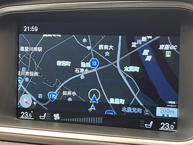 V40 D4 インスクリプション 純正ナビ 黒革シート harman/kardon パイロットアシスト バックカメラ LEDヘッドライト ブラインドスポットインフォメーション 純正17インチアルミホイール ETC(6枚目)