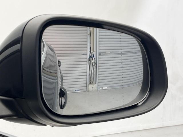 V40 D4 インスクリプション 純正ナビ 黒革シート harman/kardon パイロットアシスト バックカメラ LEDヘッドライト ブラインドスポットインフォメーション 純正17インチアルミホイール ETC(31枚目)