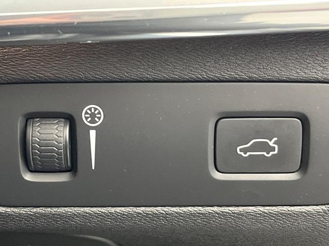 ＸＣ９０ Ｔ５　ＡＷＤ　モーメンタム　インテリセーフ　禁煙車　７人乗り　黒革シート　純正９インチナビ　３６０°ビューカメラ　前席シートヒーター　メモリー機能付きパワーシート　Ｂｌｕｅｔｏｏｔｈ　フルセグＴＶ（32枚目）