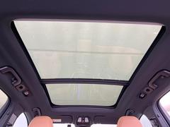 すべての商品車に最長３年間の認定中古車保証が無料で付帯。大切なお車をしっかり守る為、全国のボルボ正規ディーラーネットワークにて対応いたします。 4