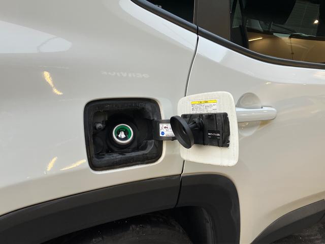 １９４１年に誕生した初代モデルよりそのＤＮＡを脈々と受け継いできたＪｅｅｐブランドの象徴。１１年ぶりにフルモデルチェンジをして全身が進化したが伝統は継承しています。