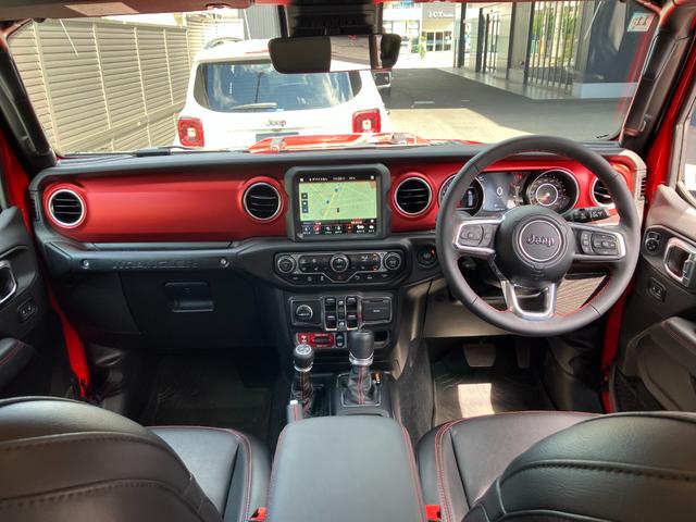 ジープ・ラングラーアンリミテッド ルビコン 認定中古車 新車保証付き 弊社元試乗車 アップルカープレイ対応 Bluetoothオーディオ 衝突被害軽減ブレーキ バックカメラ 前後障害物センサー(3枚目)