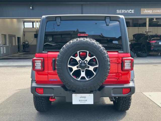 ジープ・ラングラーアンリミテッド ルビコン 認定中古車 新車保証付き 弊社元試乗車 アップルカープレイ対応 Bluetoothオーディオ 衝突被害軽減ブレーキ バックカメラ 前後障害物センサー(5枚目)