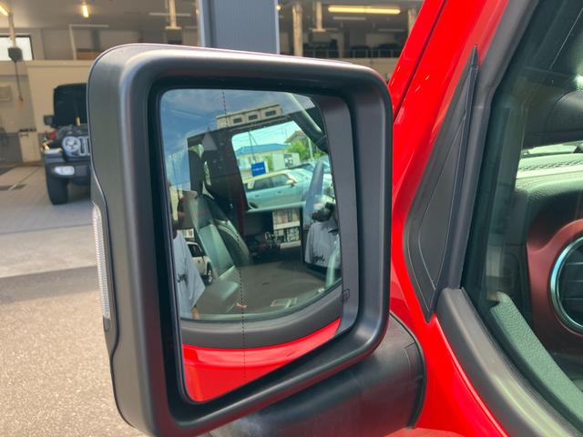 ジープ・ラングラーアンリミテッド ルビコン 認定中古車 新車保証付き 弊社元試乗車 アップルカープレイ対応 Bluetoothオーディオ 衝突被害軽減ブレーキ バックカメラ 前後障害物センサー(14枚目)