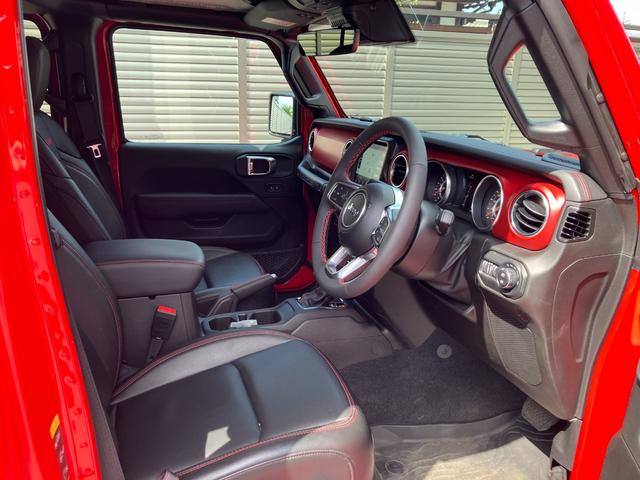 ジープ・ラングラーアンリミテッド ルビコン 認定中古車 新車保証付き 弊社元試乗車 アップルカープレイ対応 Bluetoothオーディオ 衝突被害軽減ブレーキ バックカメラ 前後障害物センサー(32枚目)