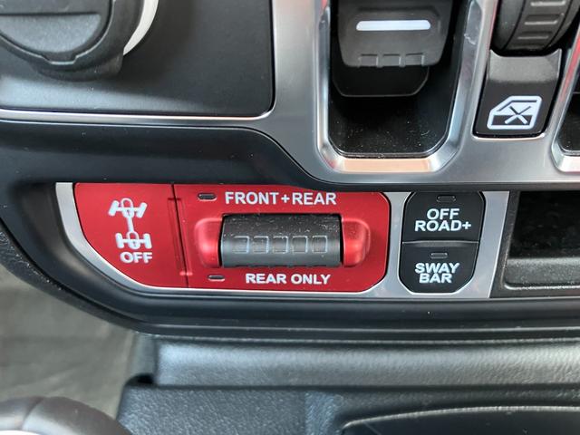 ジープ・ラングラーアンリミテッド ルビコン 認定中古車 新車保証付き 弊社元試乗車 アップルカープレイ対応 Bluetoothオーディオ 衝突被害軽減ブレーキ バックカメラ 前後障害物センサー(37枚目)