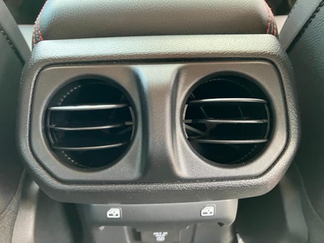 ジープ・ラングラーアンリミテッド ルビコン 認定中古車 新車保証付き 弊社元試乗車 アップルカープレイ対応 Bluetoothオーディオ 衝突被害軽減ブレーキ バックカメラ 前後障害物センサー(38枚目)