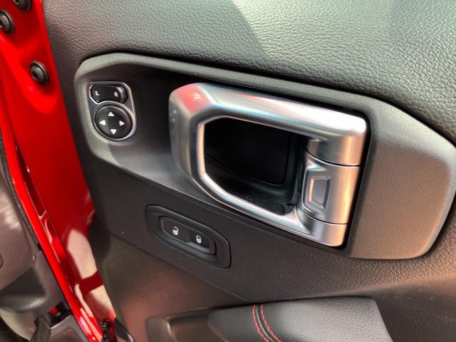 ジープ・ラングラーアンリミテッド ルビコン 認定中古車 新車保証付き 弊社元試乗車 アップルカープレイ対応 Bluetoothオーディオ 衝突被害軽減ブレーキ バックカメラ 前後障害物センサー(46枚目)