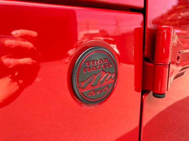 ジープ・ラングラーアンリミテッド ルビコン 認定中古車 新車保証付き 弊社元試乗車 アップルカープレイ対応 Bluetoothオーディオ 衝突被害軽減ブレーキ バックカメラ 前後障害物センサー(50枚目)