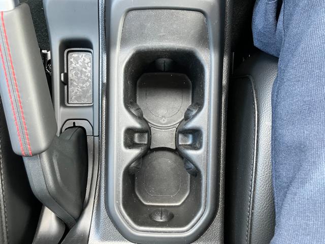 ジープ・ラングラーアンリミテッド ルビコン 認定中古車 新車保証付き 弊社元試乗車 アップルカープレイ対応 Bluetoothオーディオ 衝突被害軽減ブレーキ バックカメラ 前後障害物センサー(72枚目)