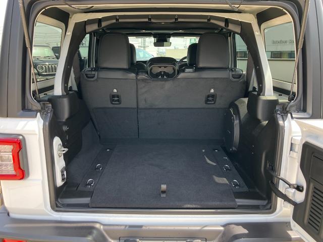 ジープ・ラングラーアンリミテッド ルビコン 認定中古車 新車保証付き 弊社元試乗車 アップルカープレイ対応 Bluetoothオーディオ 衝突被害軽減ブレーキ バックカメラ 前後障害物センサー(9枚目)