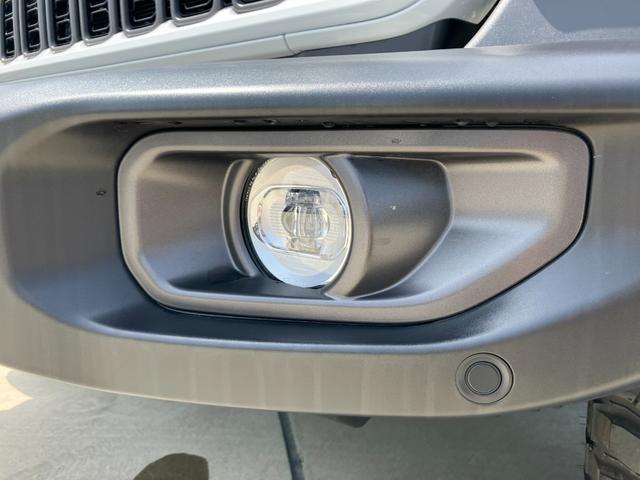 ジープ・ラングラーアンリミテッド ルビコン 認定中古車 新車保証付き 弊社元試乗車 アップルカープレイ対応 Bluetoothオーディオ 衝突被害軽減ブレーキ バックカメラ 前後障害物センサー(12枚目)