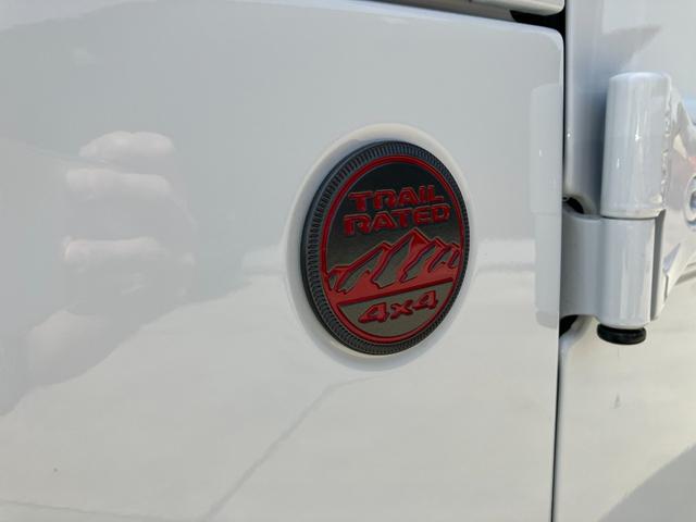 ジープ・ラングラーアンリミテッド ルビコン 認定中古車 新車保証付き 弊社元試乗車 アップルカープレイ対応 Bluetoothオーディオ 衝突被害軽減ブレーキ バックカメラ 前後障害物センサー(26枚目)