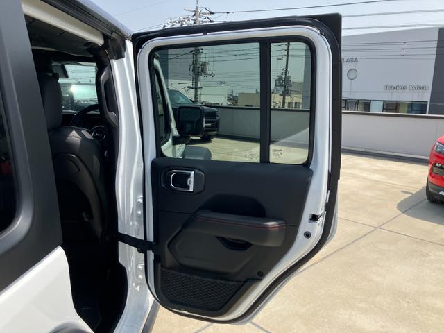 ジープ・ラングラーアンリミテッド ルビコン 認定中古車 新車保証付き 弊社元試乗車 アップルカープレイ対応 Bluetoothオーディオ 衝突被害軽減ブレーキ バックカメラ 前後障害物センサー(35枚目)