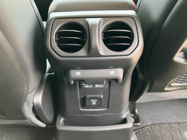 ジープ・ラングラーアンリミテッド ルビコン 認定中古車 新車保証付き 弊社元試乗車 アップルカープレイ対応 Bluetoothオーディオ 衝突被害軽減ブレーキ バックカメラ 前後障害物センサー(37枚目)