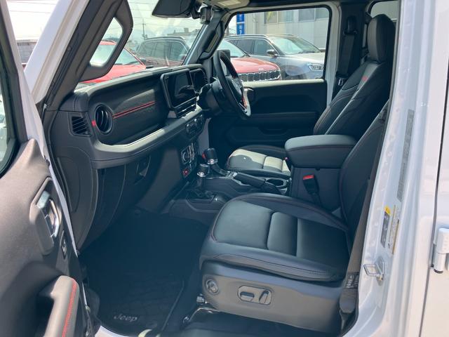 ジープ・ラングラーアンリミテッド ルビコン 認定中古車 新車保証付き 弊社元試乗車 アップルカープレイ対応 Bluetoothオーディオ 衝突被害軽減ブレーキ バックカメラ 前後障害物センサー(49枚目)